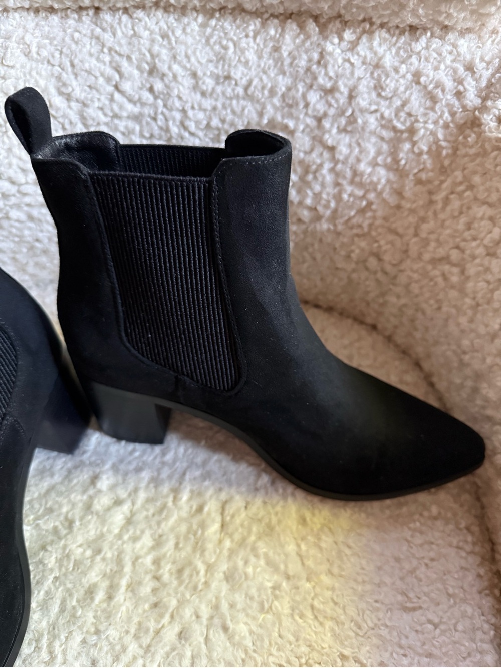 Dream Pairs Black Suede Chelsea Ankle Boots - Picture 4 of 9